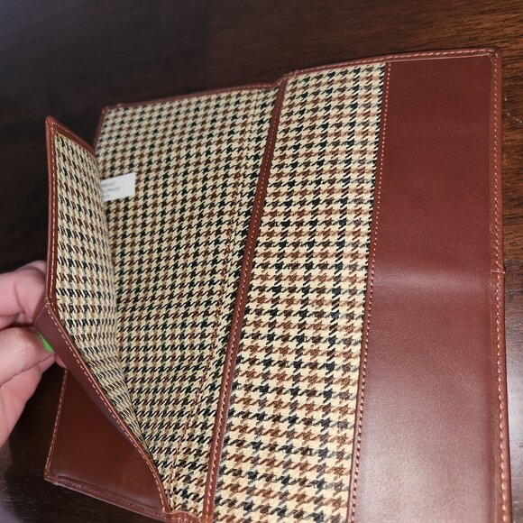 Cutter an Buck Brown leather Travel Passport Wallet 9 X 4.5" - Picture 4 of 4